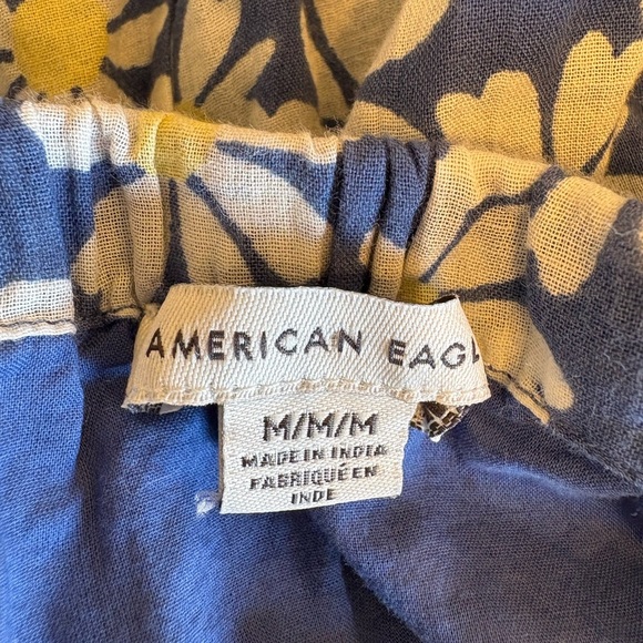 American Eagle blue daisy print crop top size medium - Picture 5 of 7